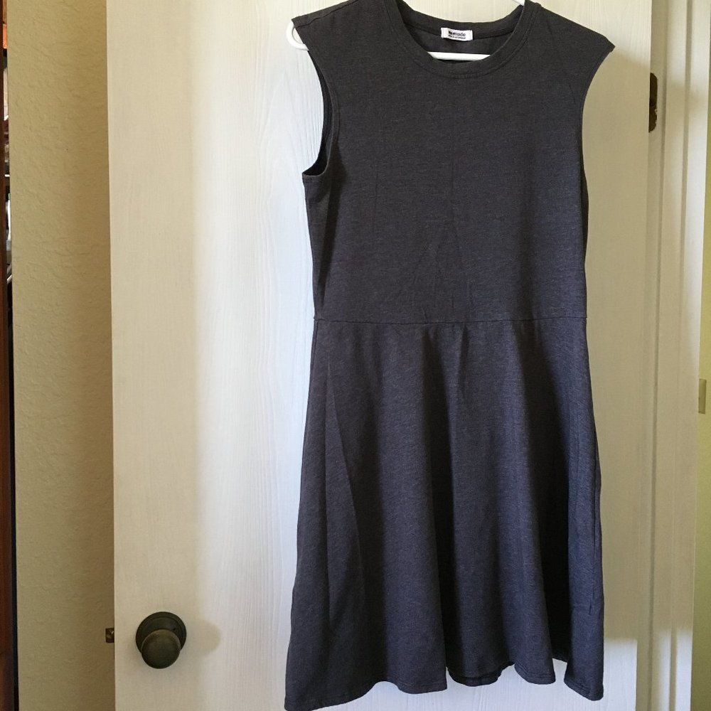 LA Made simple fit and flare dress. Size M.